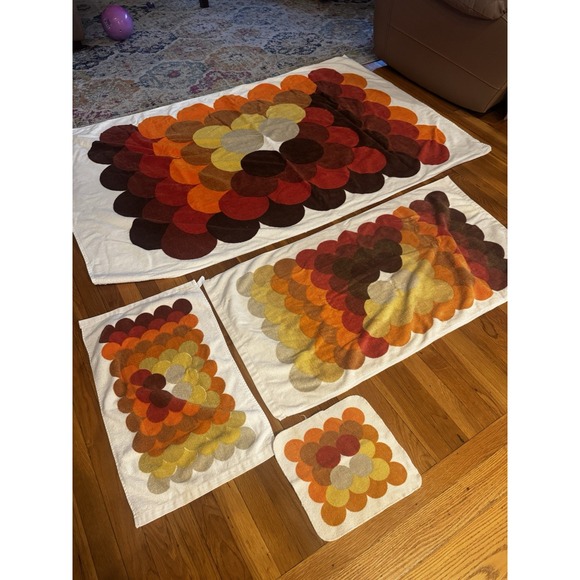 Vintage Hilasal 4 Piece Circles Towel Set Orange Red Brown 70s Retro Groovy Mod - Picture 1 of 15